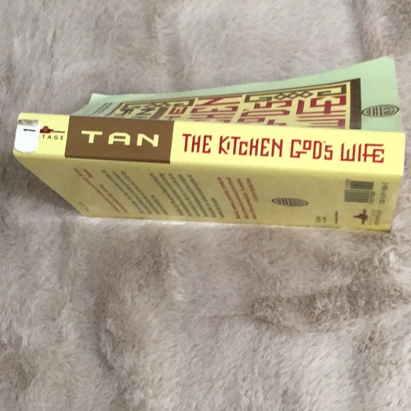 EUC. BOOK: The Kitchen God’s Wife by Amy Tan; Paperback; 416 pages - Picture 4 of 7